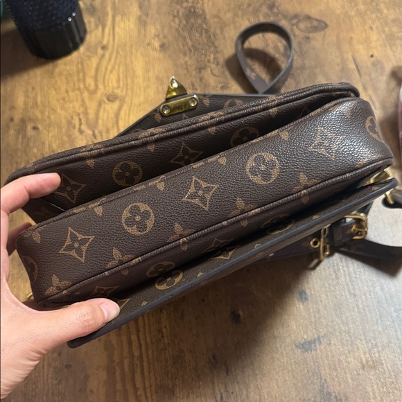 Louis Vuitton Dark Brown Monogram Crossbody Bag - Picture 8 of 9